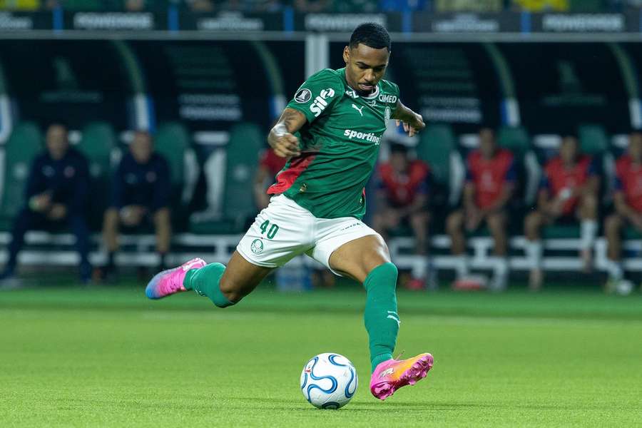 Manchester City agree deal to sign Palmeiras winger Allan